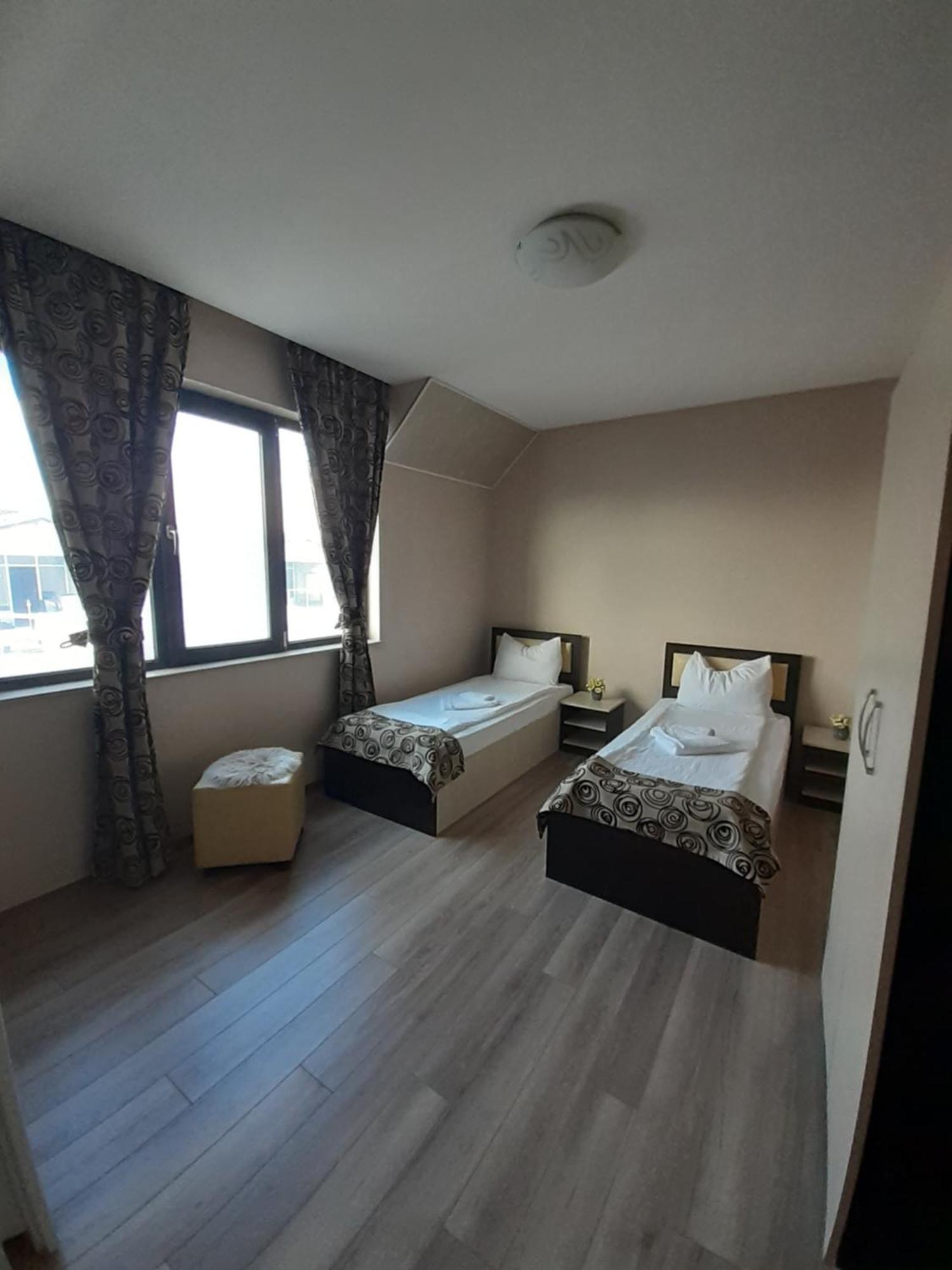 Alexander Hotel Asenovgrad Eksteriør billede