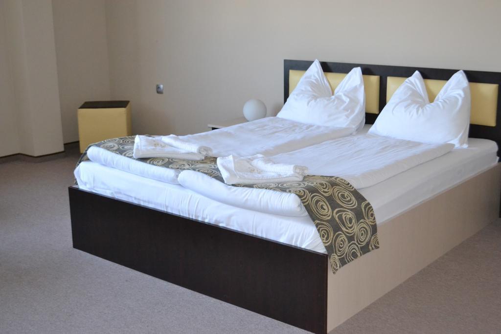 Alexander Hotel Asenovgrad Eksteriør billede