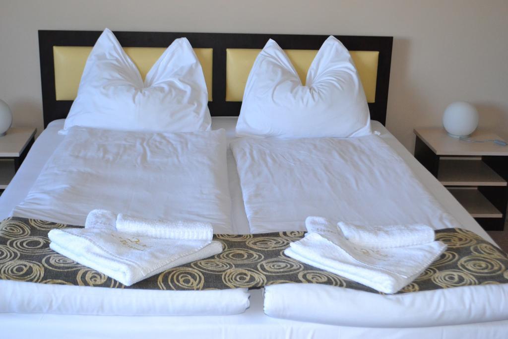 Alexander Hotel Asenovgrad Eksteriør billede