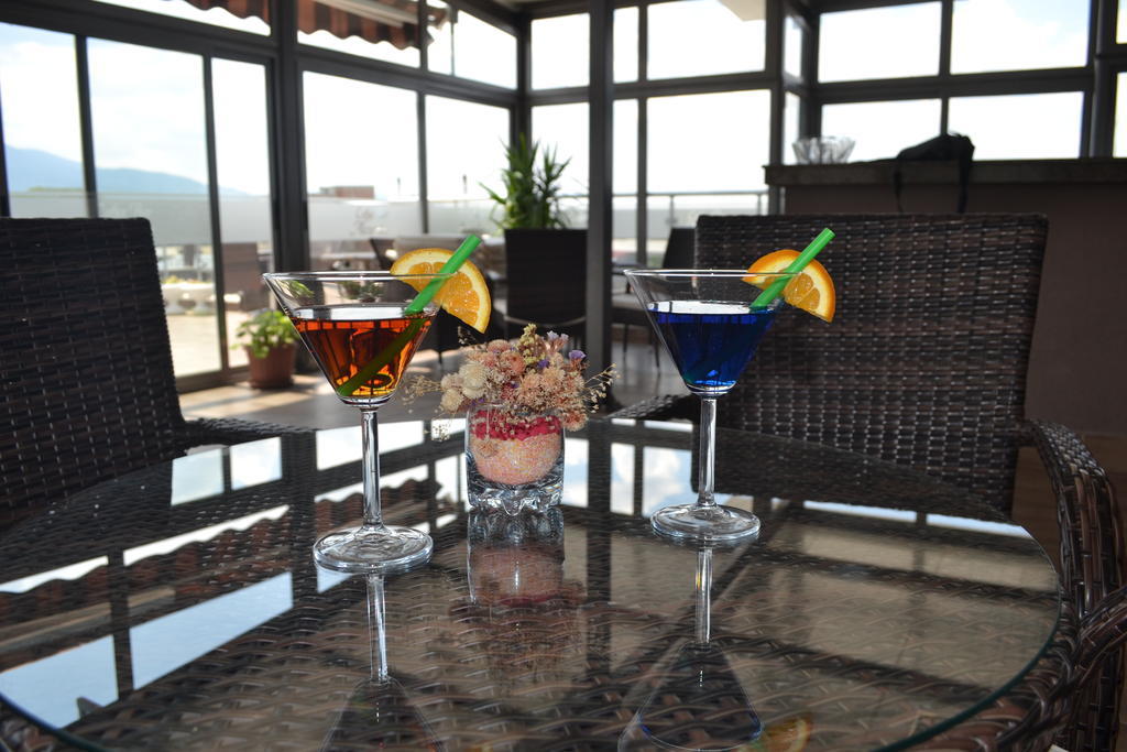 Alexander Hotel Asenovgrad Eksteriør billede